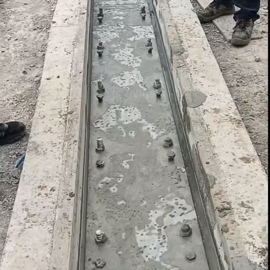 陕西港口码头起重机龙门吊重型机械设备稳固用早强快凝轨道胶泥